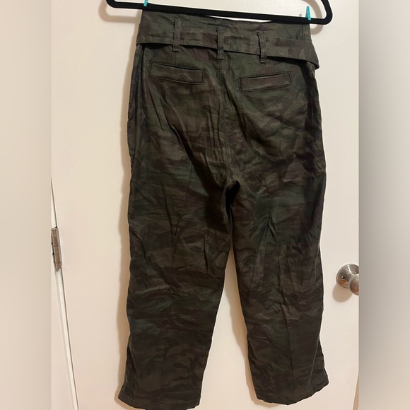 Level 99 Camo Crop Pants, size 24 - Picture 2 of 3
